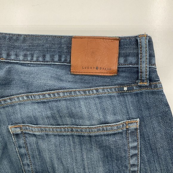 Lucky Brand Men's 221 Original Straight Jeans 38x34 Medium Wash - Picture 7 of 9